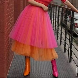 Midi orange and pink tulle skirt. Layered, puffy and Fun 💕🧡